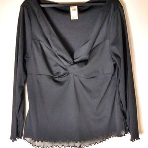 FG 18 - 20W Twisted Front Stretch Top in Black Plus Funeral